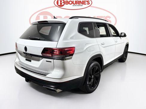 Used 2023 Volkswagen Atlas SE w/ Black Wheel Package AWD/4WD image 10