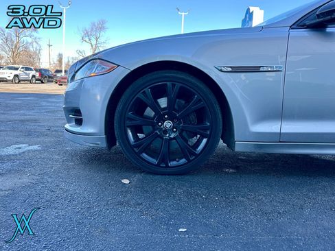 Used 2015 Jaguar XJ AWD image 11