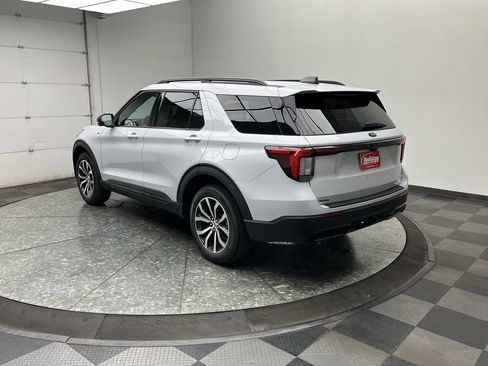 New 2026 Ford Explorer ST-Line AWD/4WD image 2