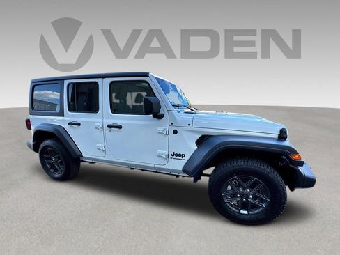 Used 2024 Jeep Wrangler Unlimited Sport AWD/4WD image 23