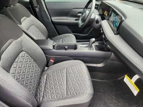 New 2026 Nissan Kicks SV image 10