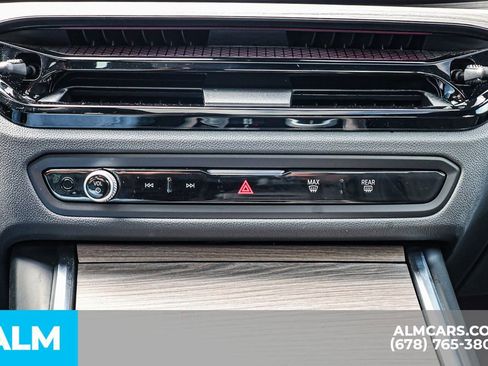 Used 2025 BMW 330i Sedan image 42