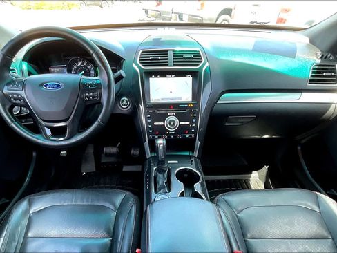Used 2017 Ford Explorer Sport image 15