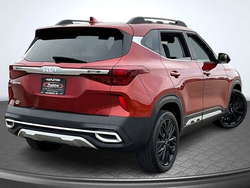 Used 2023 Kia Seltos Nightfall Edition image 2