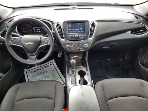 Used 2016 Chevrolet Malibu LT FWD image 9