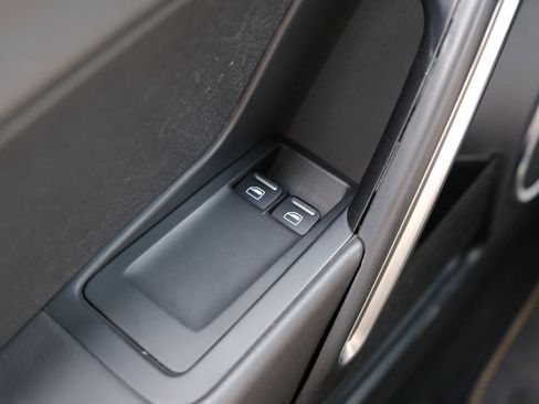 Used 2016 Volkswagen Beetle 1.8T Dune w/ Dune Technology Package image 29