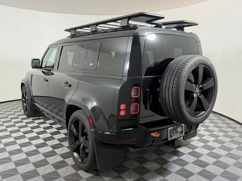 Used 2022 Land Rover Defender 110 X AWD/4WD image 3