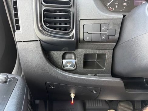 Used 2023 RAM ProMaster 3500 w/ Convenience Group FWD image 12