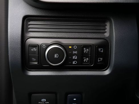 Used 2025 Ford F450 Platinum image 20