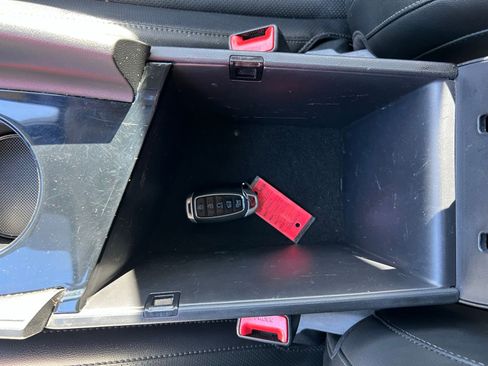 Used 2023 Hyundai Elantra Limited image 42