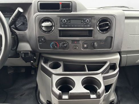 Used 2022 Ford E-350 and Econoline 350 Super Duty w/ Power Windows & Locks Group image 11