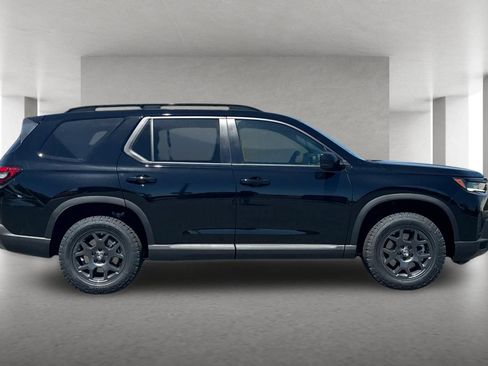 New 2026 Honda Pilot TrailSport image 3