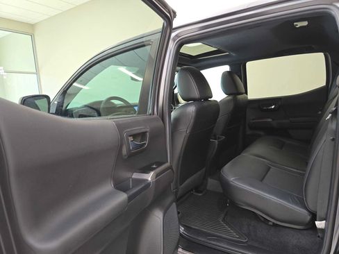 Certified 2023 Toyota Tacoma TRD Off-Road w/ TRD Premium Off Road Package AWD/4WD image 24