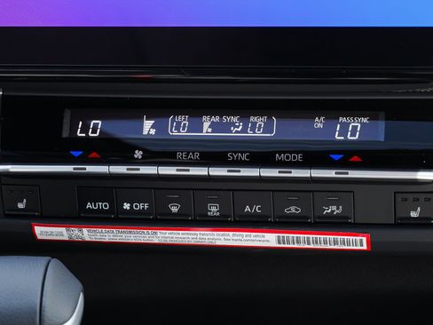 New 2026 Toyota Sienna XLE Woodland Edition AWD/4WD image 40