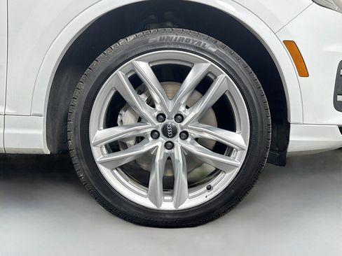 Used 2018 Audi Q7 3.0T Prestige w/ Prestige Package AWD/4WD image 44