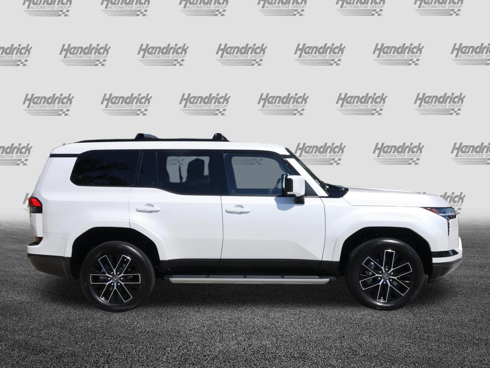 Certified 2024 Lexus GX 550 w/ Cold Area Package AWD/4WD image 10