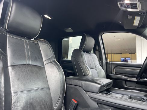 Used 2019 RAM 2500 Limited image 26