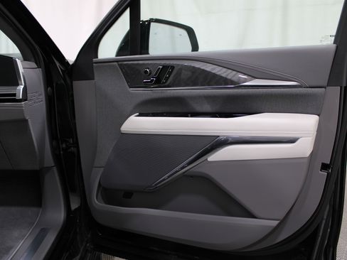 New 2025 Cadillac Escalade IQ Sport 1 w/ Smart Trailering package image 38