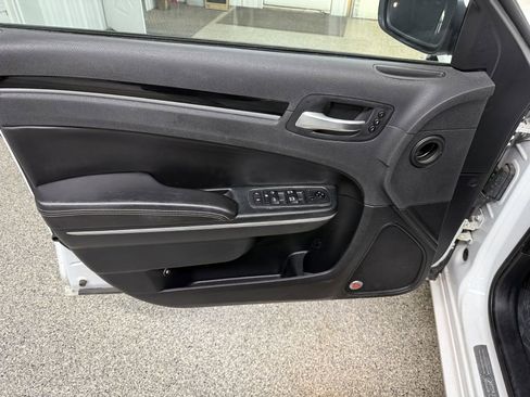 Used 2018 Chrysler 300 S w/ 300S Premium Group image 24