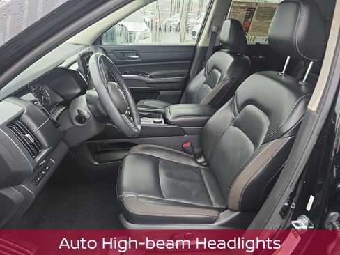 Used 2022 Nissan Pathfinder SL image 13