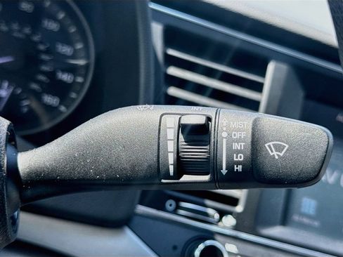Used 2017 Hyundai Elantra SE FWD image 13