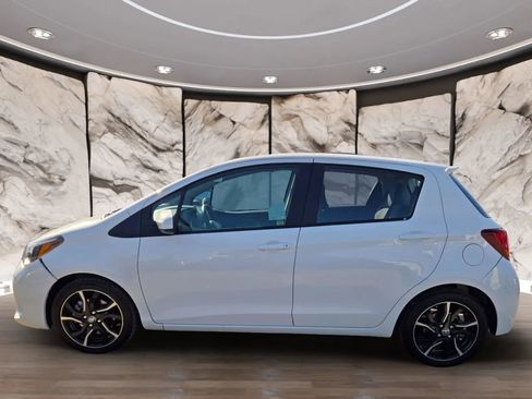 Used 2016 Toyota Yaris SE FWD image 5