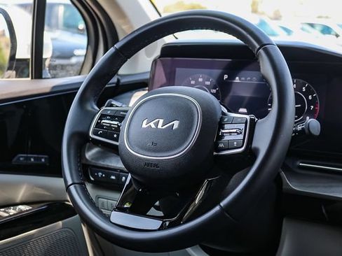 Used 2024 Kia Carnival SX FWD image 17
