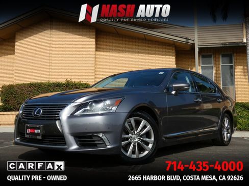 Used 2013 Lexus LS 460 w/ Ultra Luxury Pkg RWD image 4