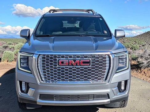 Used 2023 GMC Yukon Denali AWD/4WD image 9
