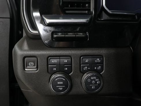 Used 2024 Chevrolet Silverado 2500 High Country w/ High Country Premium Package image 19