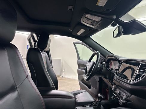 Used 2023 Dodge Durango GT image 21