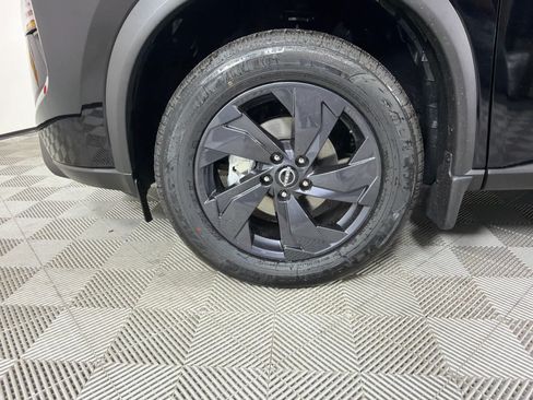 New 2026 Nissan Rogue SV FWD image 10