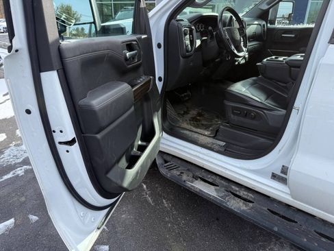 Used 2020 Chevrolet Silverado 1500 LT AWD/4WD image 18