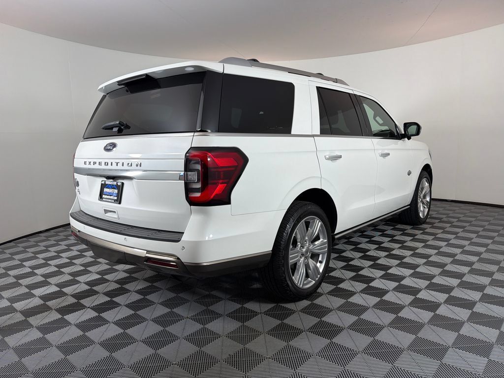 Used 2023 Ford Expedition King Ranch AWD/4WD image 3