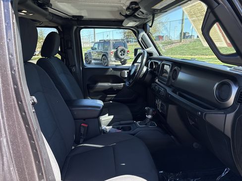 Used 2020 Jeep Wrangler Willys image 23
