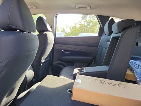 New 2026 Hyundai Tucson SE image 11