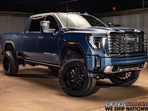 Used 2025 GMC Sierra 2500 Denali w/ Denali Reserve Package AWD/4WD image 1