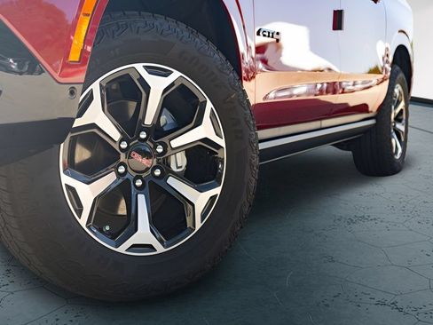 New 2026 GMC Yukon XL AT4 w/ AT4 Premium Package AWD/4WD image 2