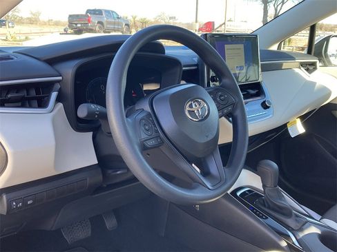 New 2026 Toyota Corolla LE image 9