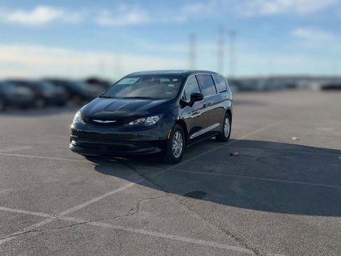 New 2026 Chrysler Voyager LX image 3