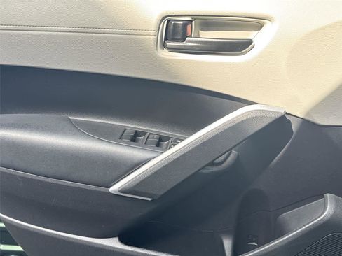 Used 2022 Toyota Corolla Cross LE FWD image 20