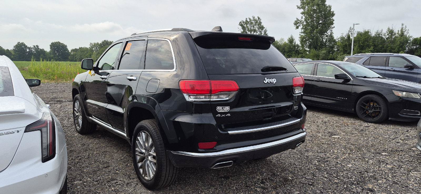 Used 2018 Jeep Grand Cherokee Summit AWD/4WD image 4