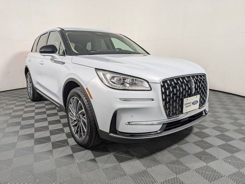 Used 2025 Lincoln Corsair Reserve w/ Towing Package FWD image 1