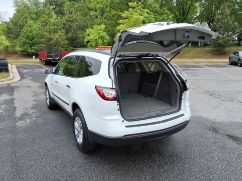 Used 2017 Chevrolet Traverse LS AWD/4WD image 15