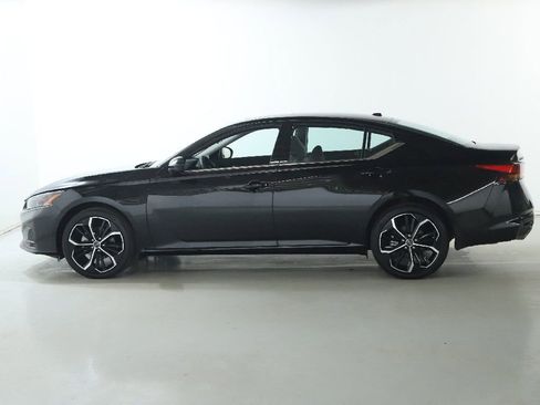 Certified 2025 Nissan Altima 2.5 SR w/ SR Premium Package image 41