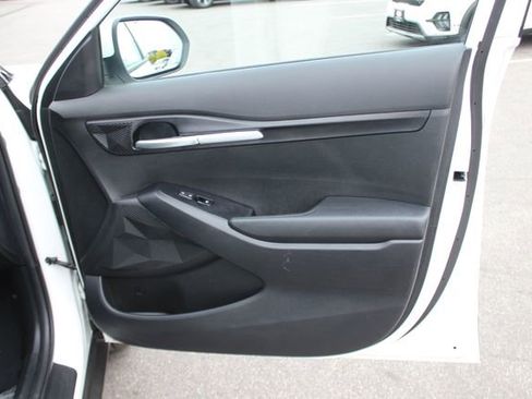 Certified 2024 Kia Seltos LX AWD/4WD image 12