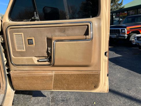 Used 1986 Ford F150 4x4 Regular Cab image 14