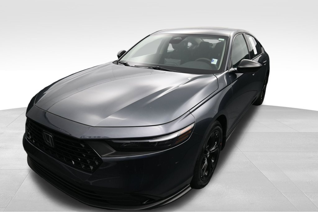Used 2025 Honda Accord SE image 10