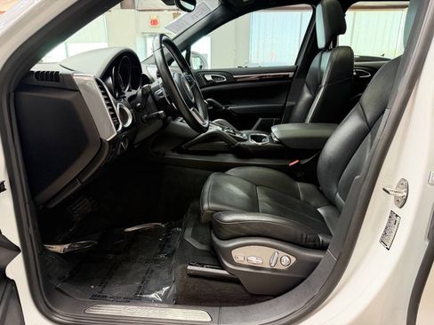 Used 2016 Porsche Cayenne Diesel AWD/4WD image 11