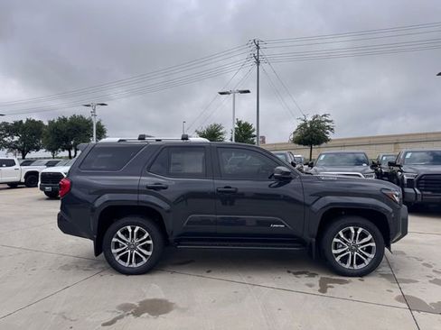 New 2026 Toyota 4Runner Limited AWD/4WD image 4